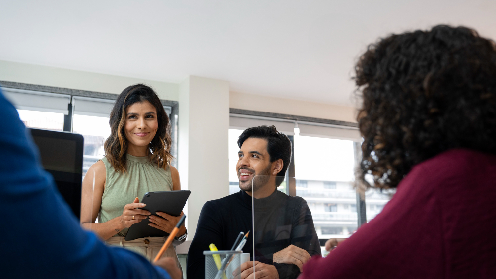 Avaliação de fornecedores eficiente para melhorar sua gestão de terceiros com controle, transparência e dados inteligentes